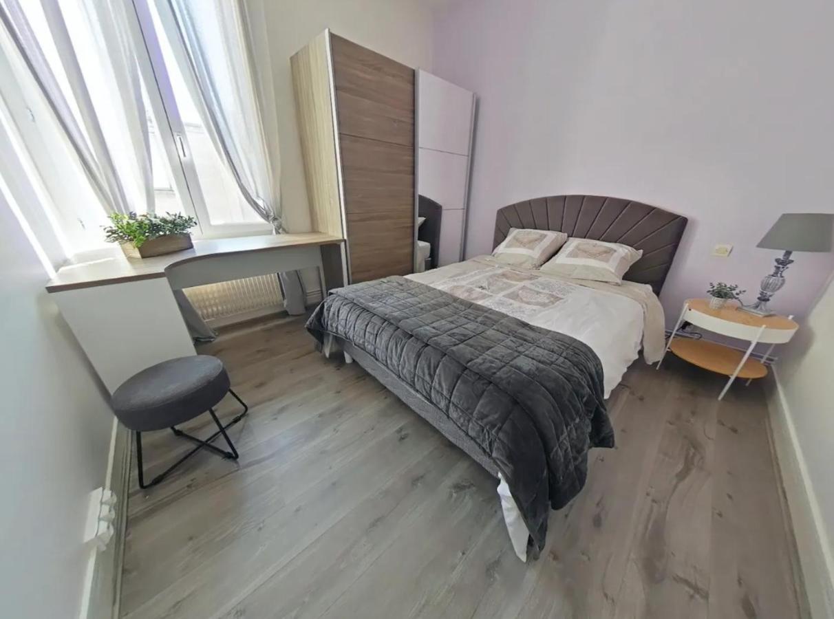 Ferienwohnung Logement Place D'Erlon Hypercentre Avec Balcon Reims Exterior foto