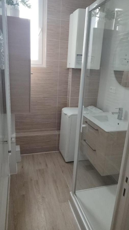Ferienwohnung Logement Place D'Erlon Hypercentre Avec Balcon Reims Exterior foto